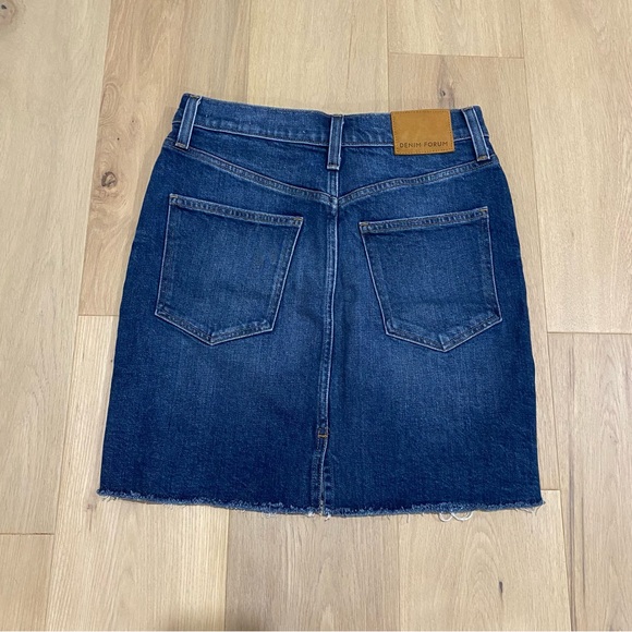 Aritzia | Denim Forum “Bella” Denim Skirt 💙 - Picture 5 of 11